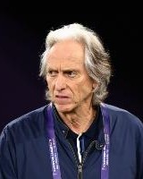 记者：利雅得胜利计划签下左后卫，可能在英超、德甲寻找人选